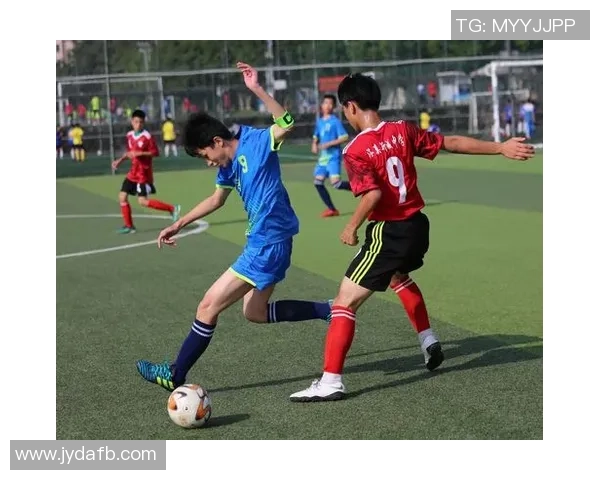 金嗓子携手足球明星共创精彩瞬间点燃激情与梦想